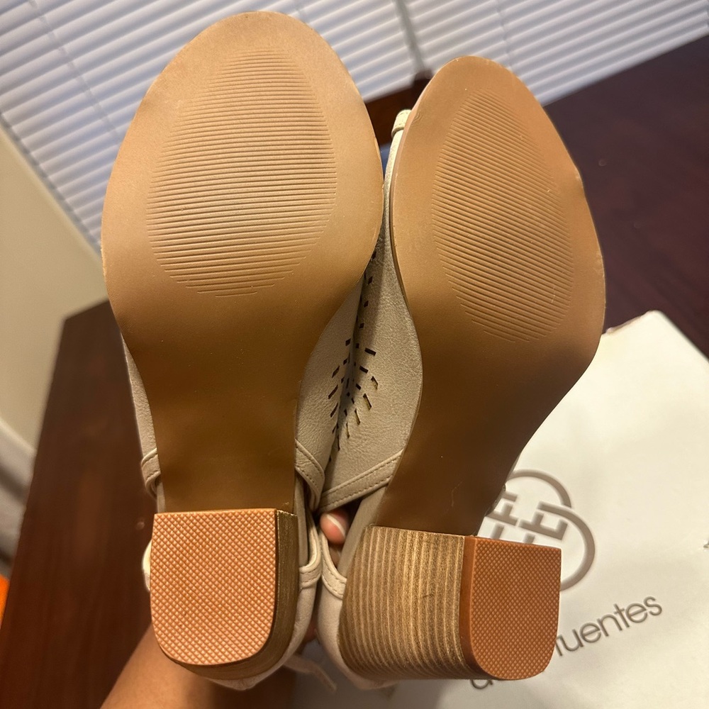 !NEW! Peep-Toe Booties - Picture 4 of 6